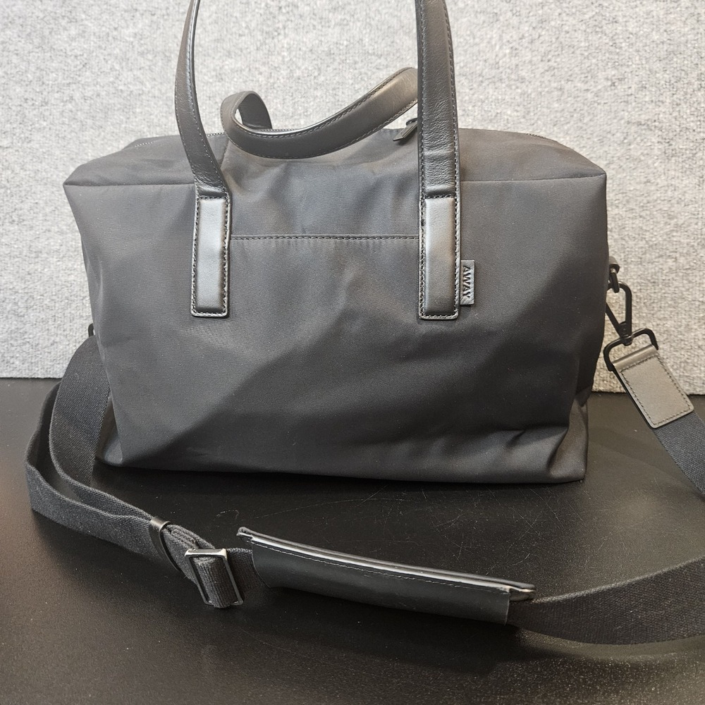 Away Everywhere Weekender Bag Black Travel Lightweight Carry On Duffle